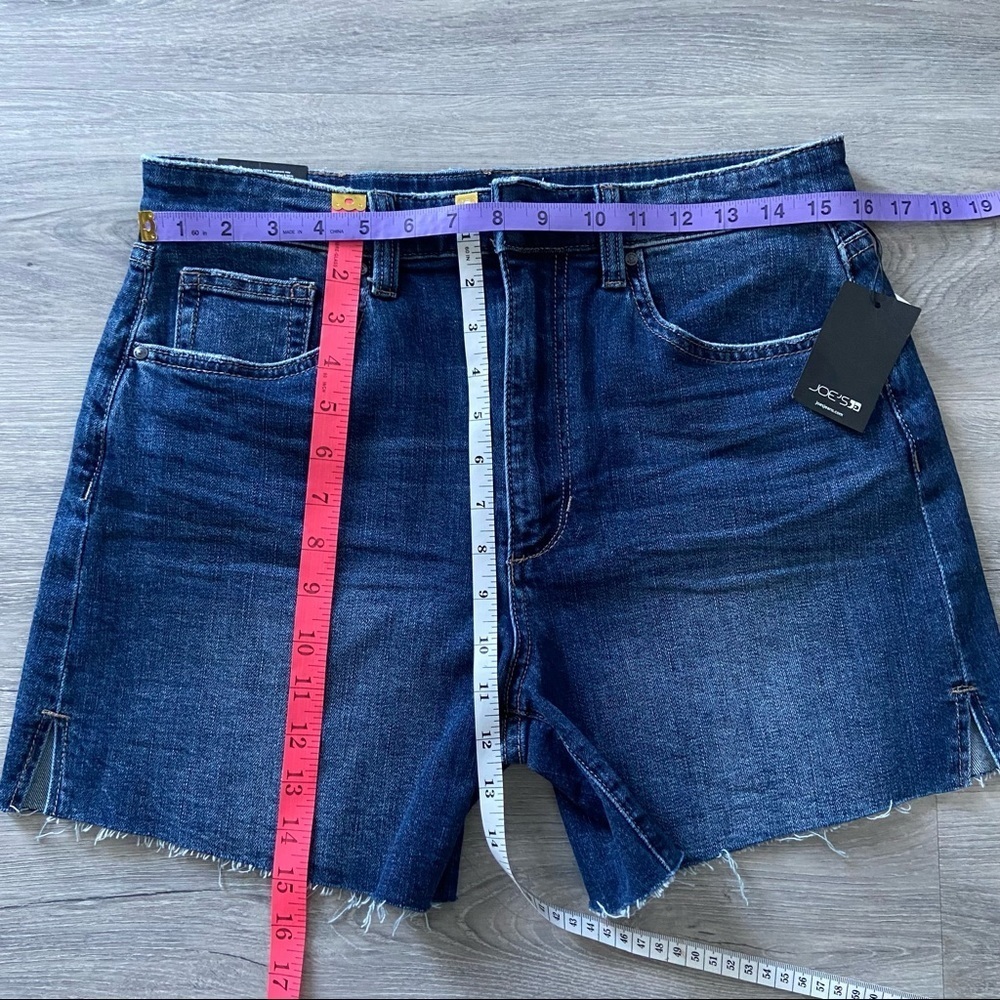 Joe's Jeans High Rise Vintage Easy Short Jeans NWT - Size 24 - Picture 12 of 14